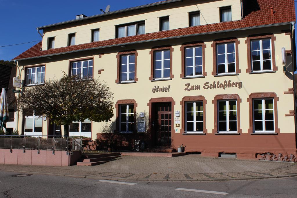 Hotel Restaurant Zum Schlossberg Wadern Eksteriør bilde